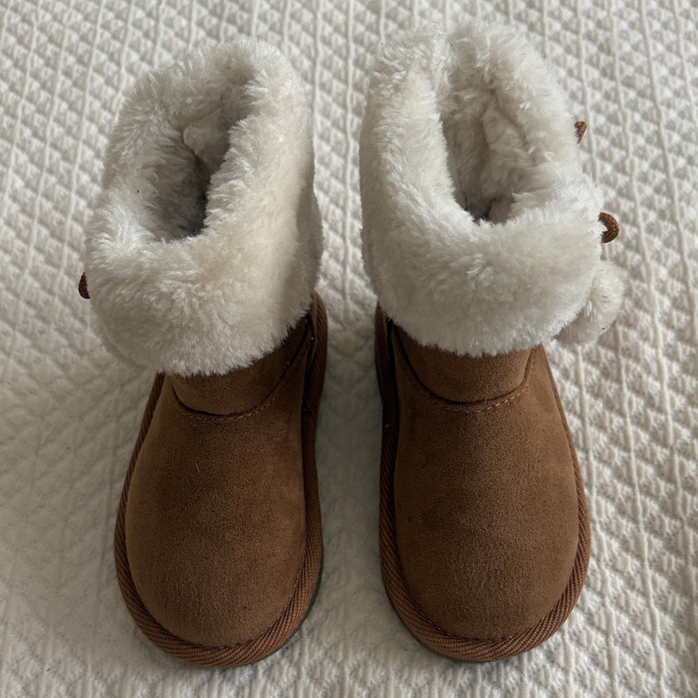 Okie Dokie Faux-Suede Winter Boots with Cream Fur Collar